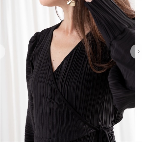 & Other stories pleated wrap dress - Picture 2 of 5